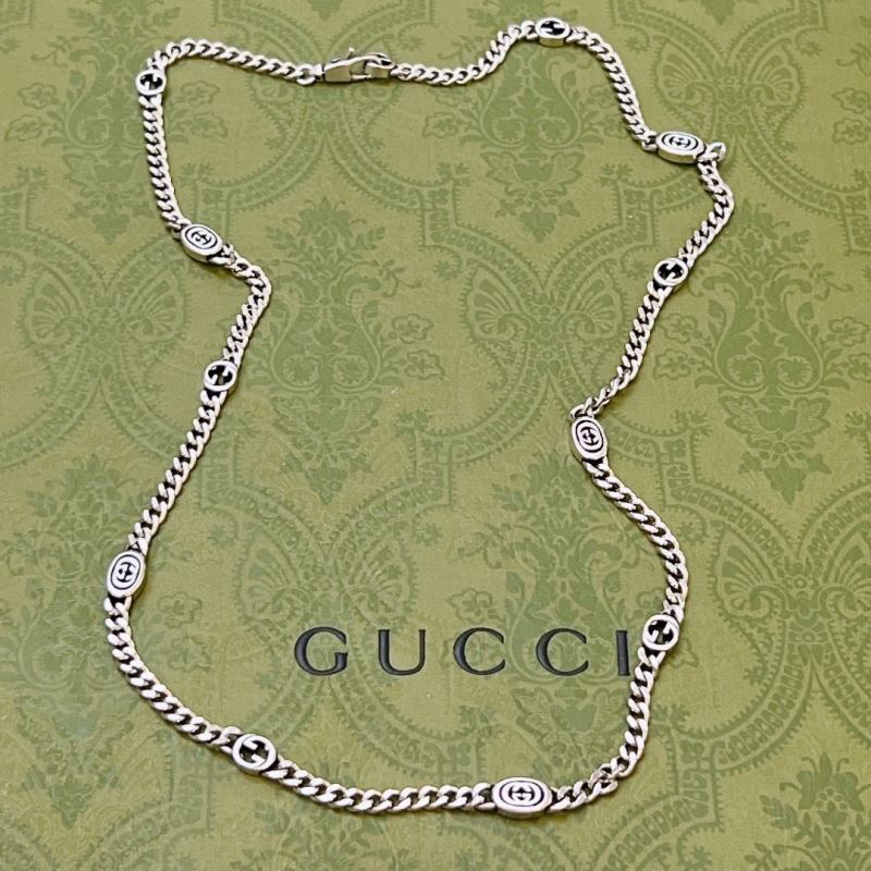 G*u*i necklaces